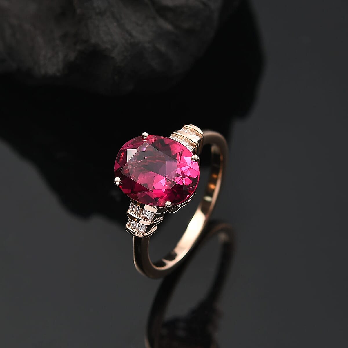 Epic Deal 10K Rose Gold Luxuriant Lab Grown Premium Bixbite, White Diamond (I2) Ring (Size 6.5) 3.50 ctw image number 1