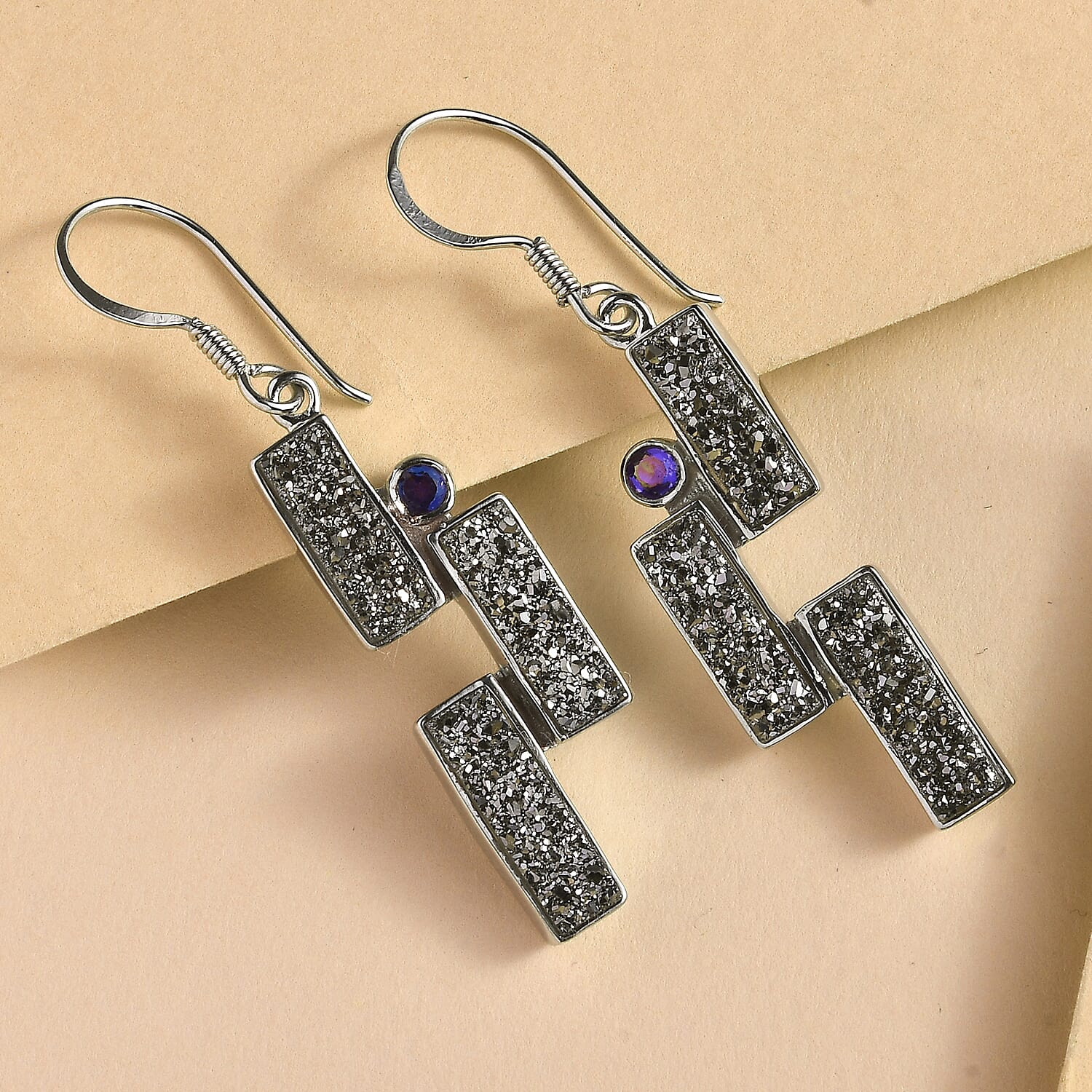 Drusy Quartz - Product card gallery slide 2 (10145987363099)