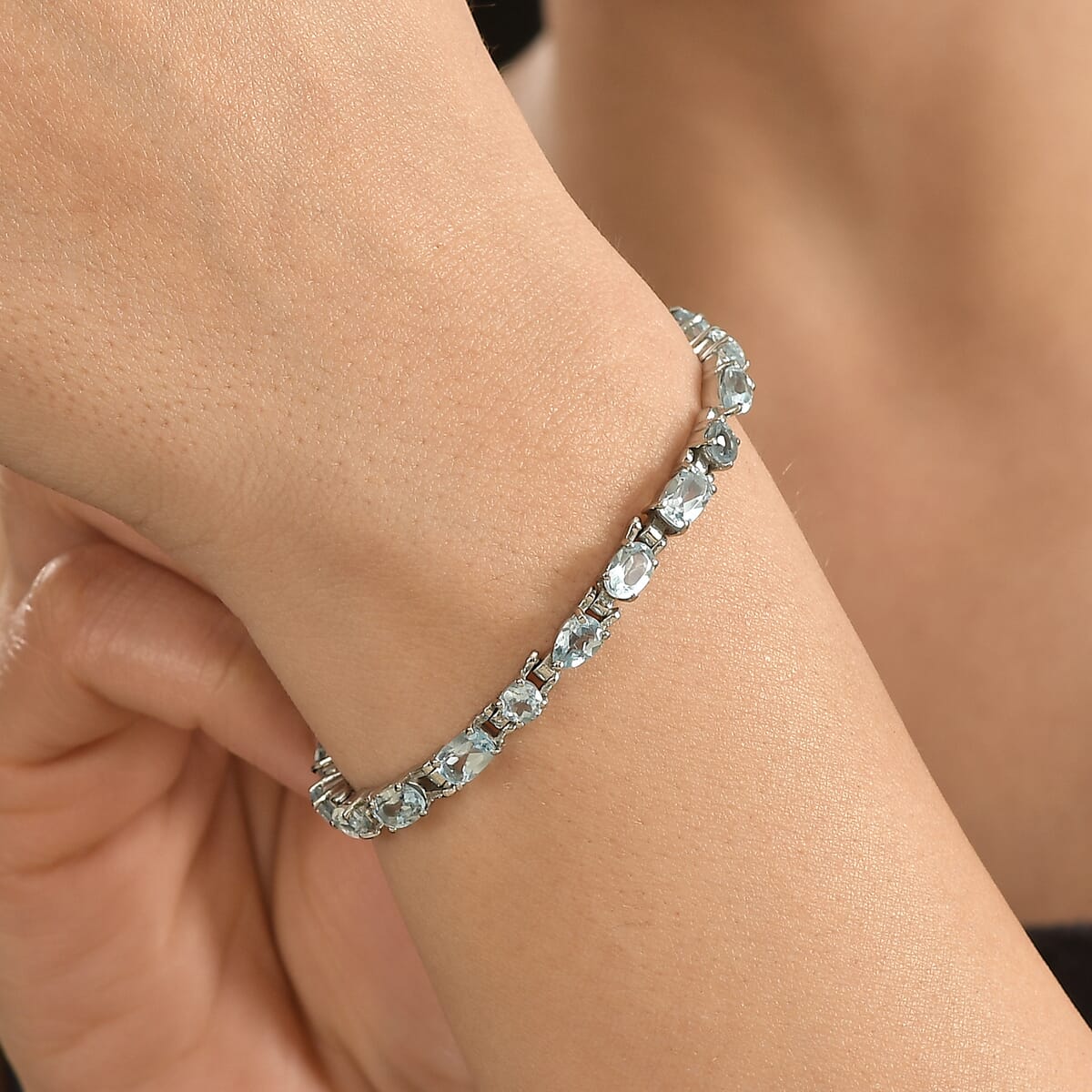 Sky Blue Topaz 11.40 ctw Cascade Bracelet in Stainless Steel (6.50-8.0In) image number 2