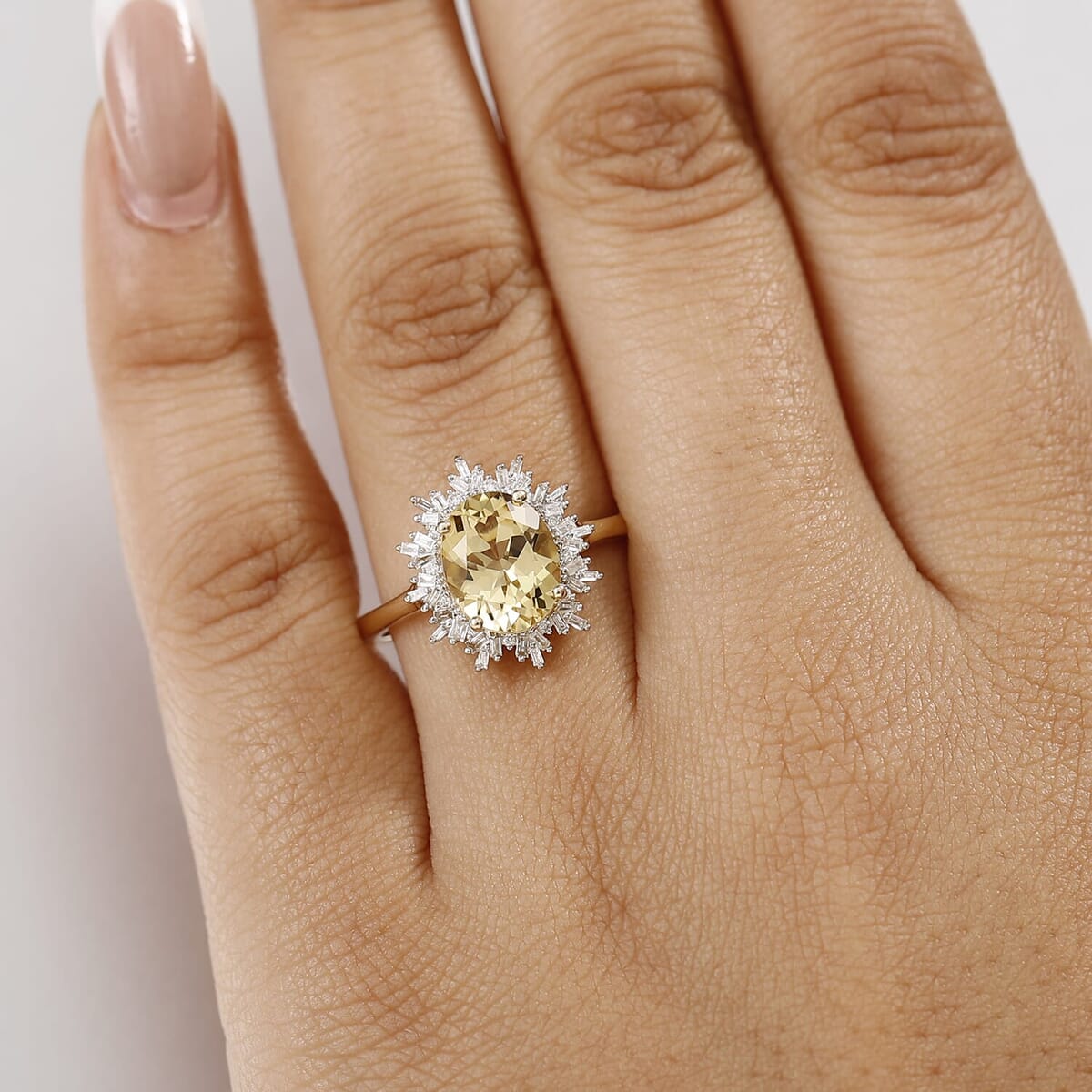 Luxoro Premium Brazilian Heliodor and I2 Diamond 2.85 ctw Sunburst Ring in 10K Yellow Gold (Size 10.0) image number 2