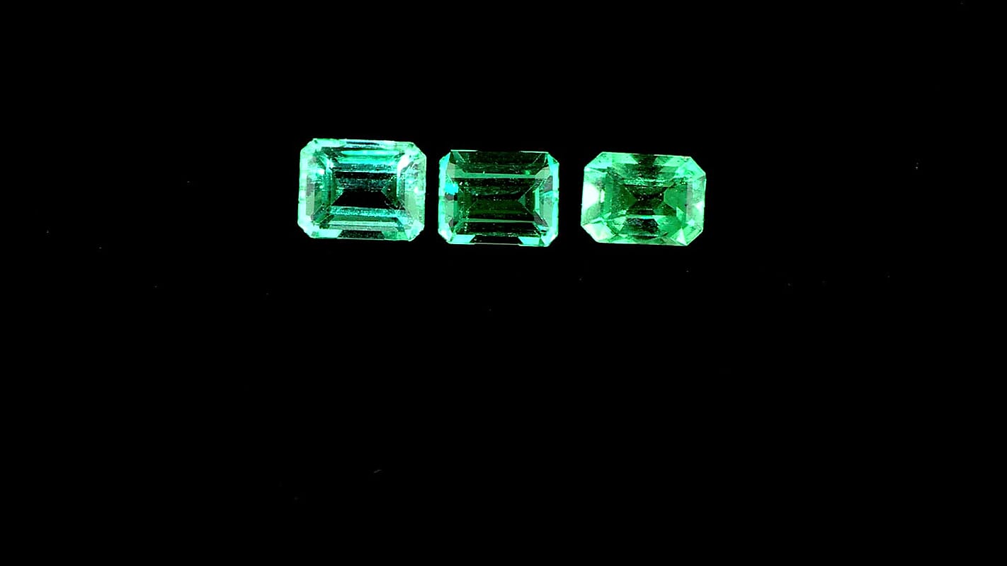 AAAA Boyaca Colombian Emerald Set of 3 (Oct Free Size) 1.00 ctw