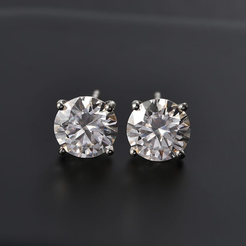 IGI Certified Luxuriant Lab Grown Diamond E-F VS 4.00 ctw Stud Earrings in 950 Platinum