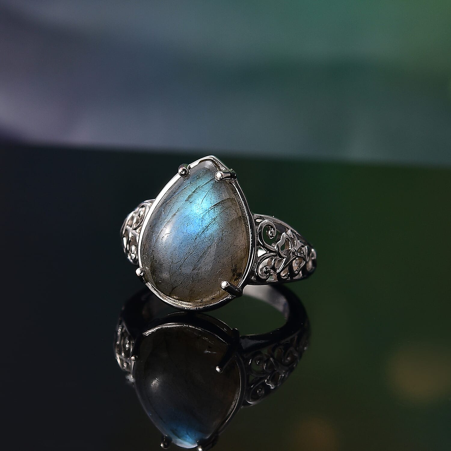 Karis Malagasy Labradorite 8.65 ctw Ring in Platinum Bond (Size 10.0)