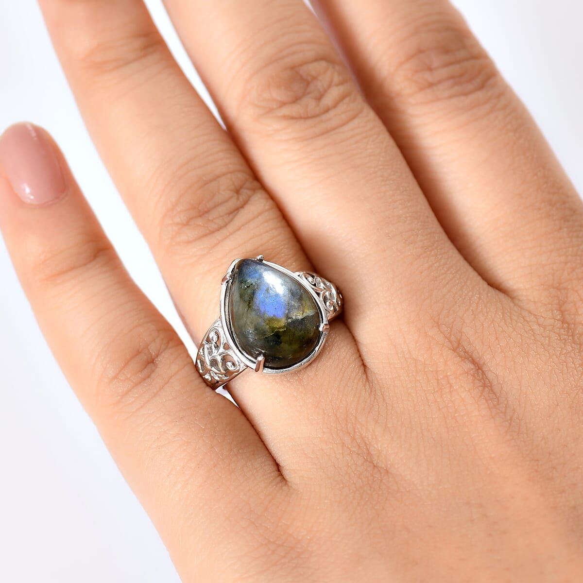 Karis Malagasy Labradorite Ring in Platinum Bond (Size 7.0) 8.65 ctw image number 2