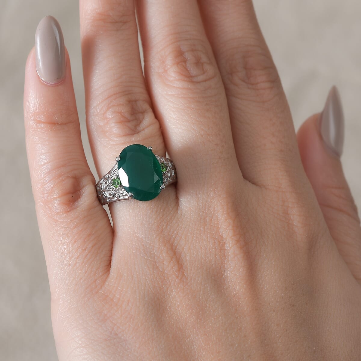 Verde Onyx and Simulated Green Diamond 7.50 ctw Ring in Stainless Steel (Size 8.0) image number 2