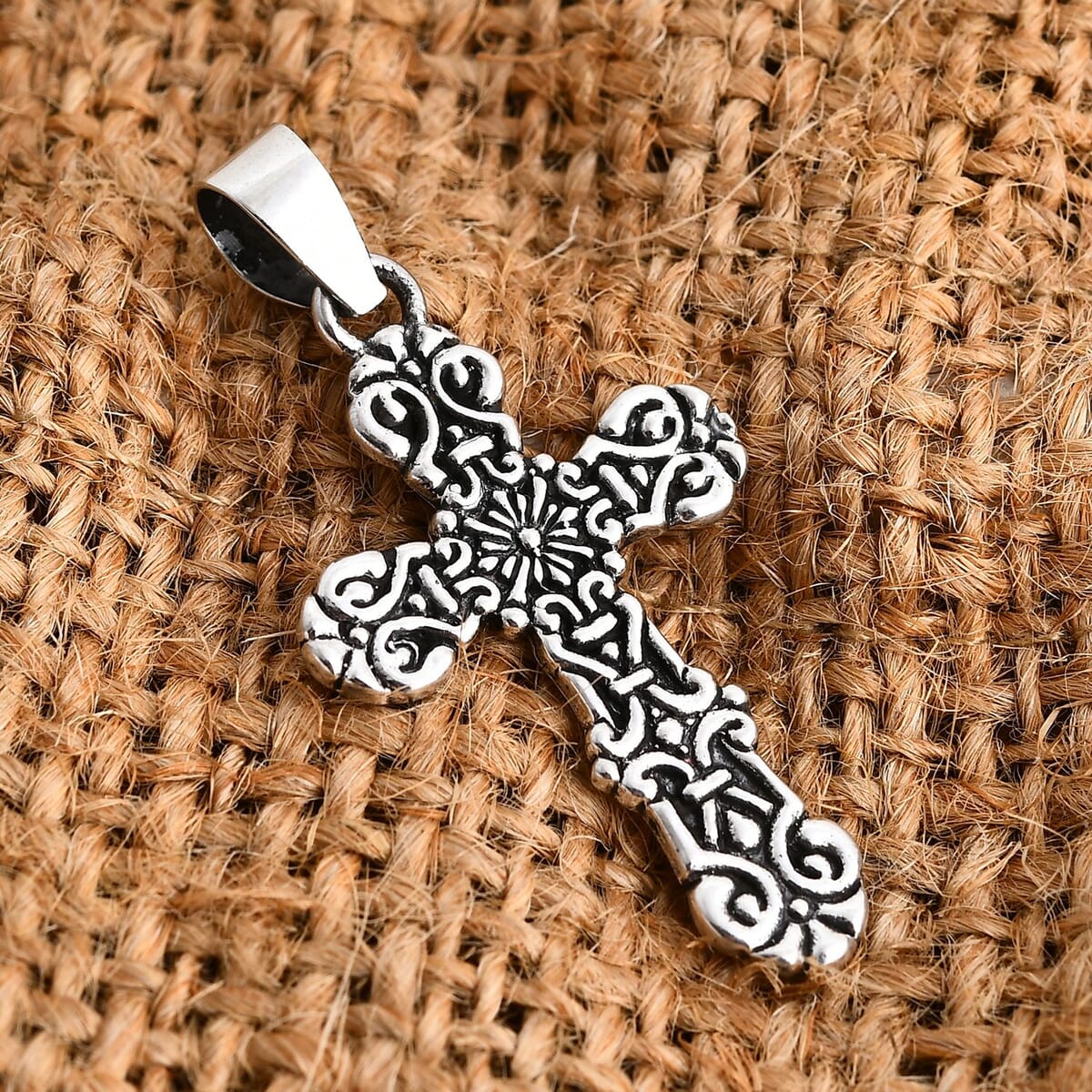 Bali Legacy Gothic Cross Pendant without Chain in Sterling Silver 2.35 Grams image number 1
