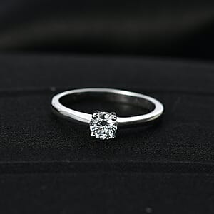 Luxuriant Lab Grown Diamond E-F VS 0.50 ctw Solitaire Ring in Platinum Over Sterling Silver (Size 8.0)