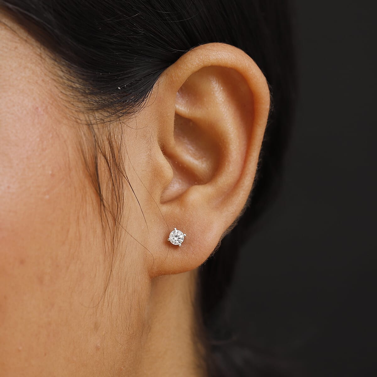 IGI Certified Luxuriant Lab Grown Diamond E-F VS 2.00 ctw Stud Earrings in 14K Yellow Gold image number 2
