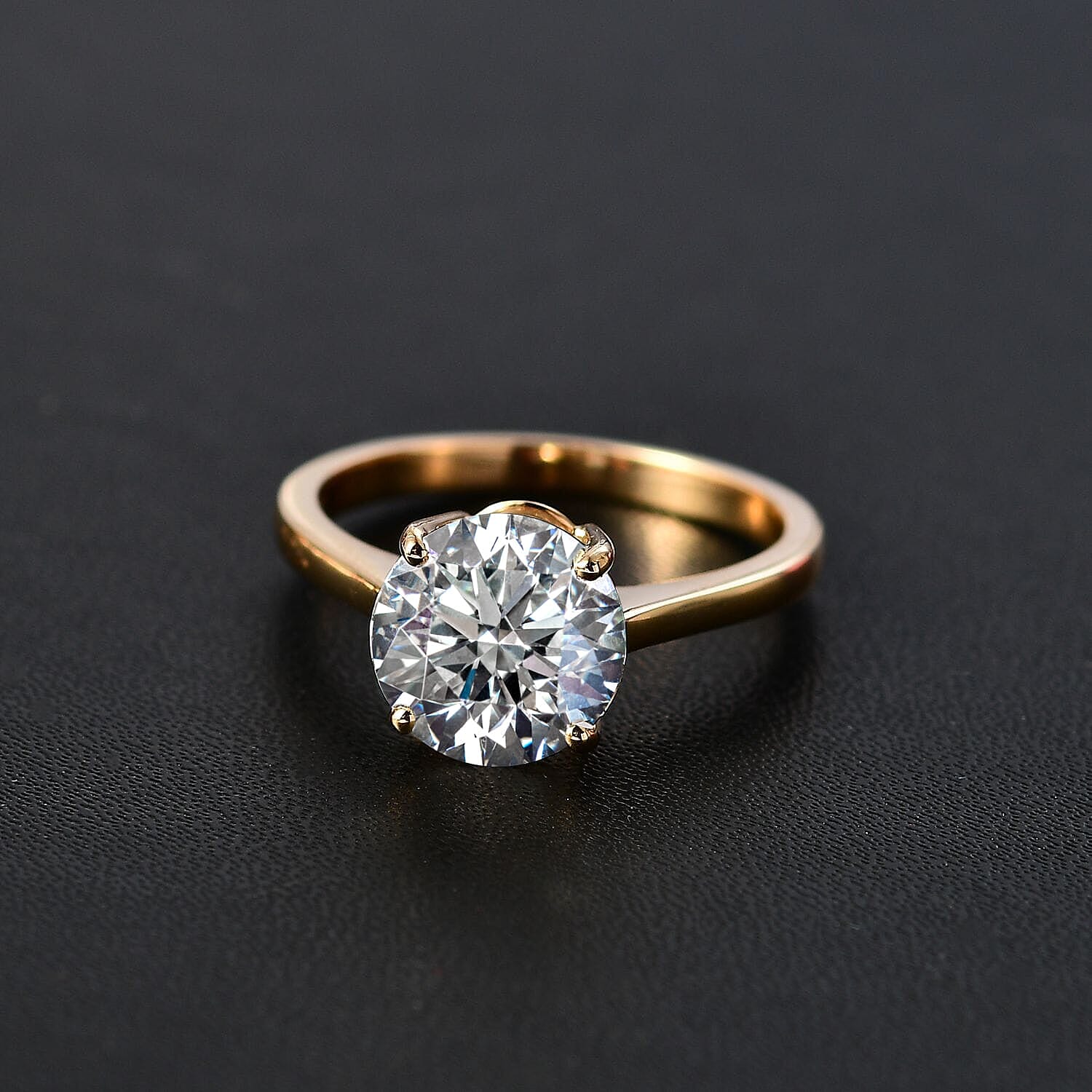 IGI Certified Luxuriant Lab Grown Diamond E-F VS 3.00 ctw Solitaire Ring in 14K Yellow Gold (Size 10.0)
