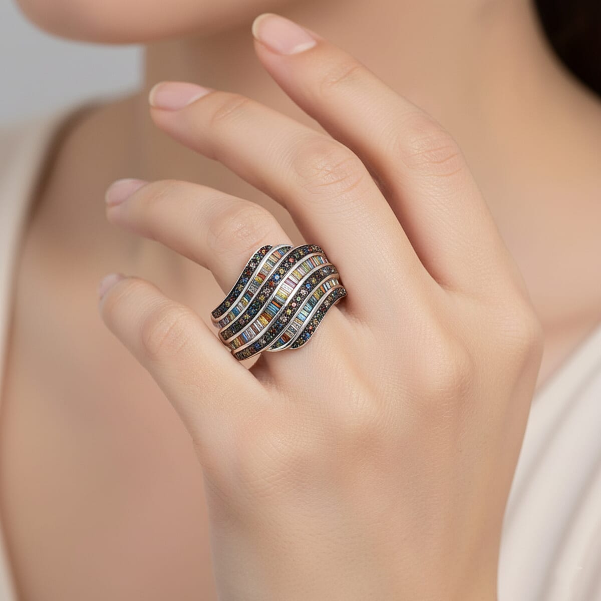 D'Joy Multi Color Diamond 1.00 ctw Wave Motion Ring in Platinum Over Sterling Silver (Size 6.0) image number 2