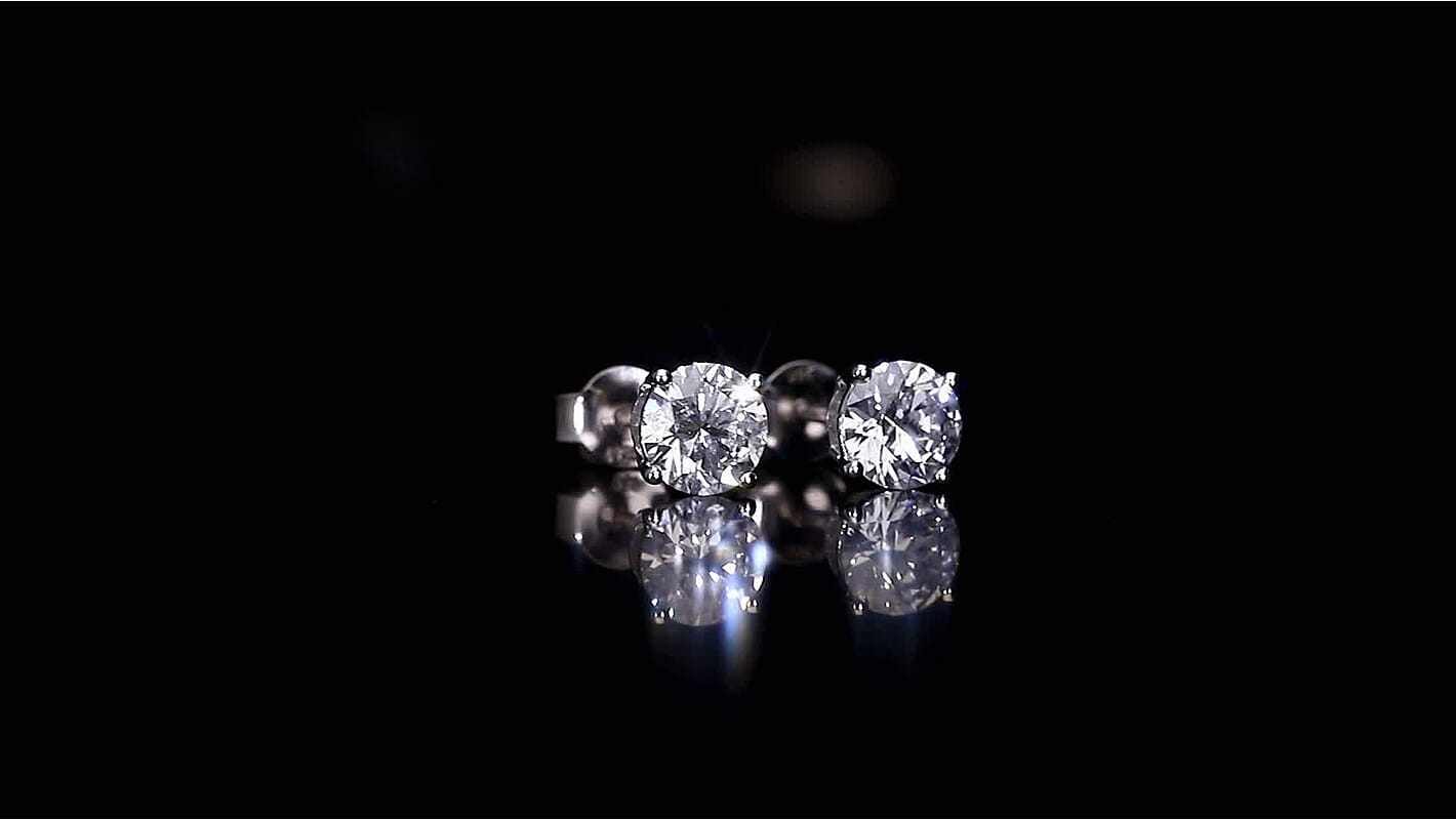IGI Certified Luxuriant Lab Grown Diamond E-F VS 1.00 ctw Stud Earrings in Platinum Over Sterling Silver