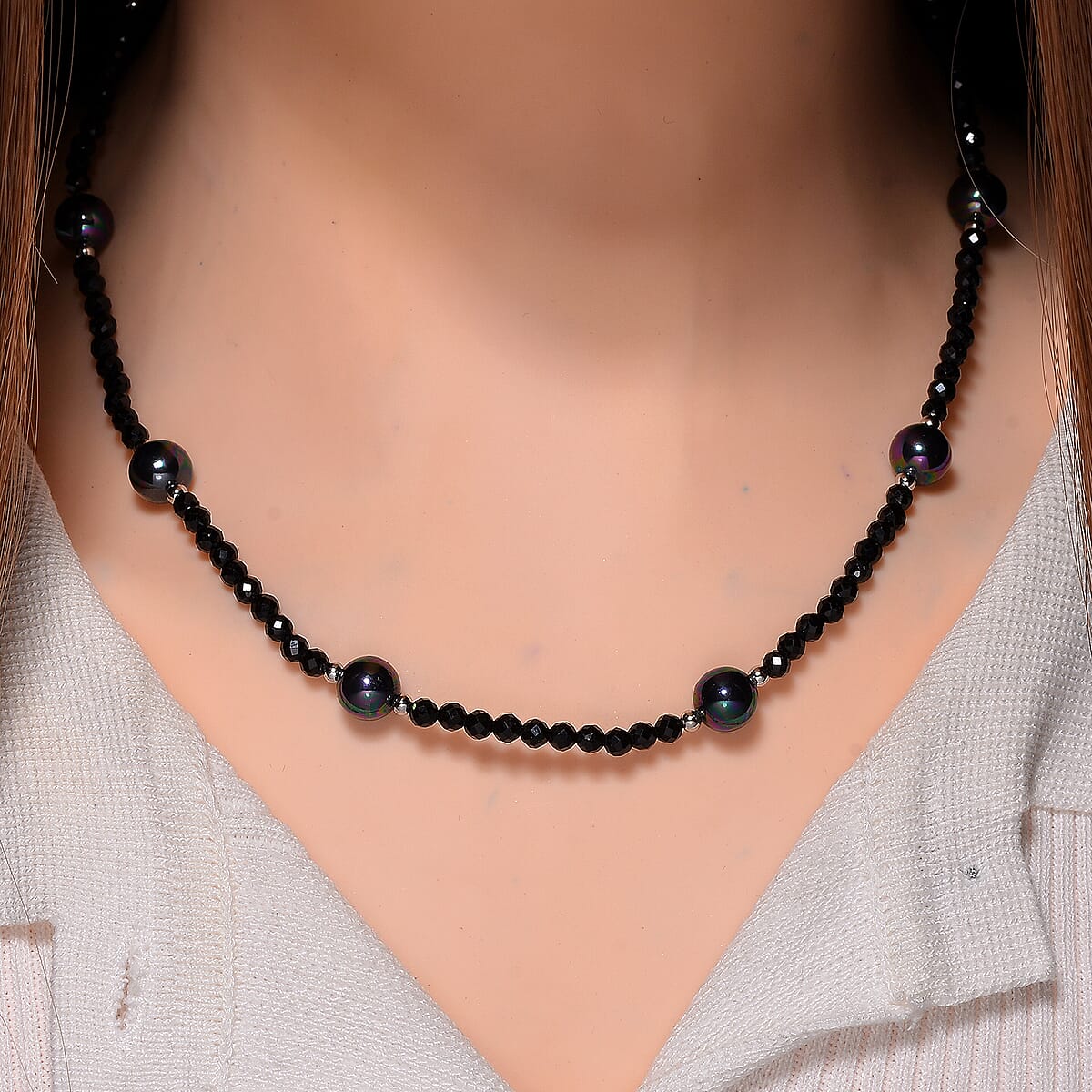 Peacock Color Shell Pearl and Thai Black Spinel 50.00 ctw Beaded Necklace in Silvertone 18-20 Inches image number 1