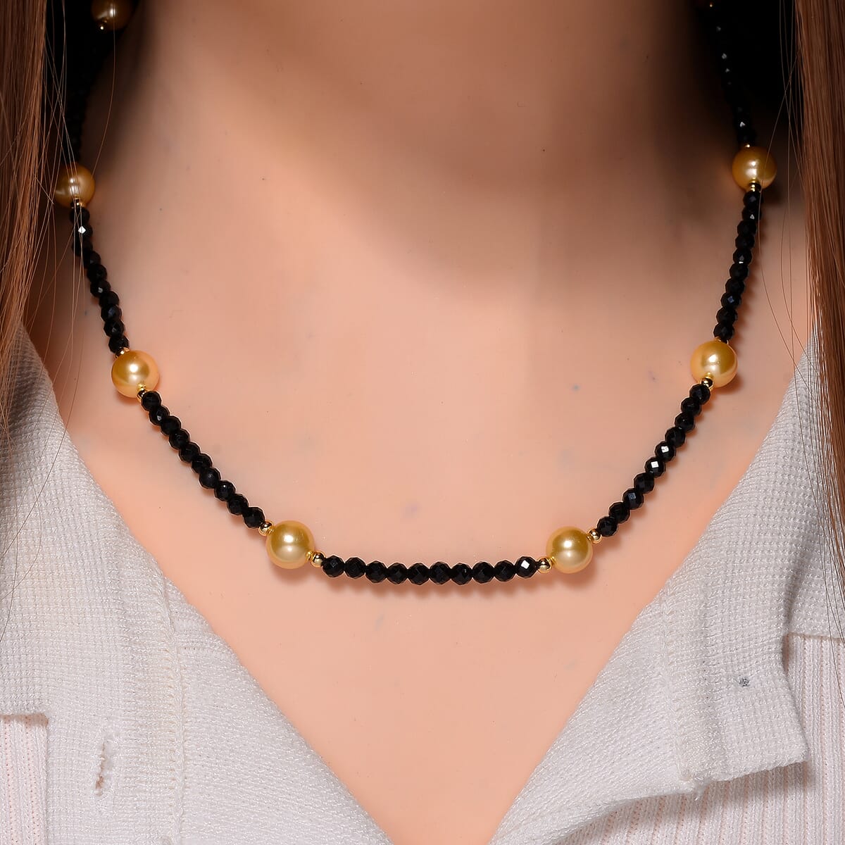 Golden Shell Pearl and Thai Black Spinel 50.00 ctw Beaded Necklace in Goldtone 18-20 Inches image number 1