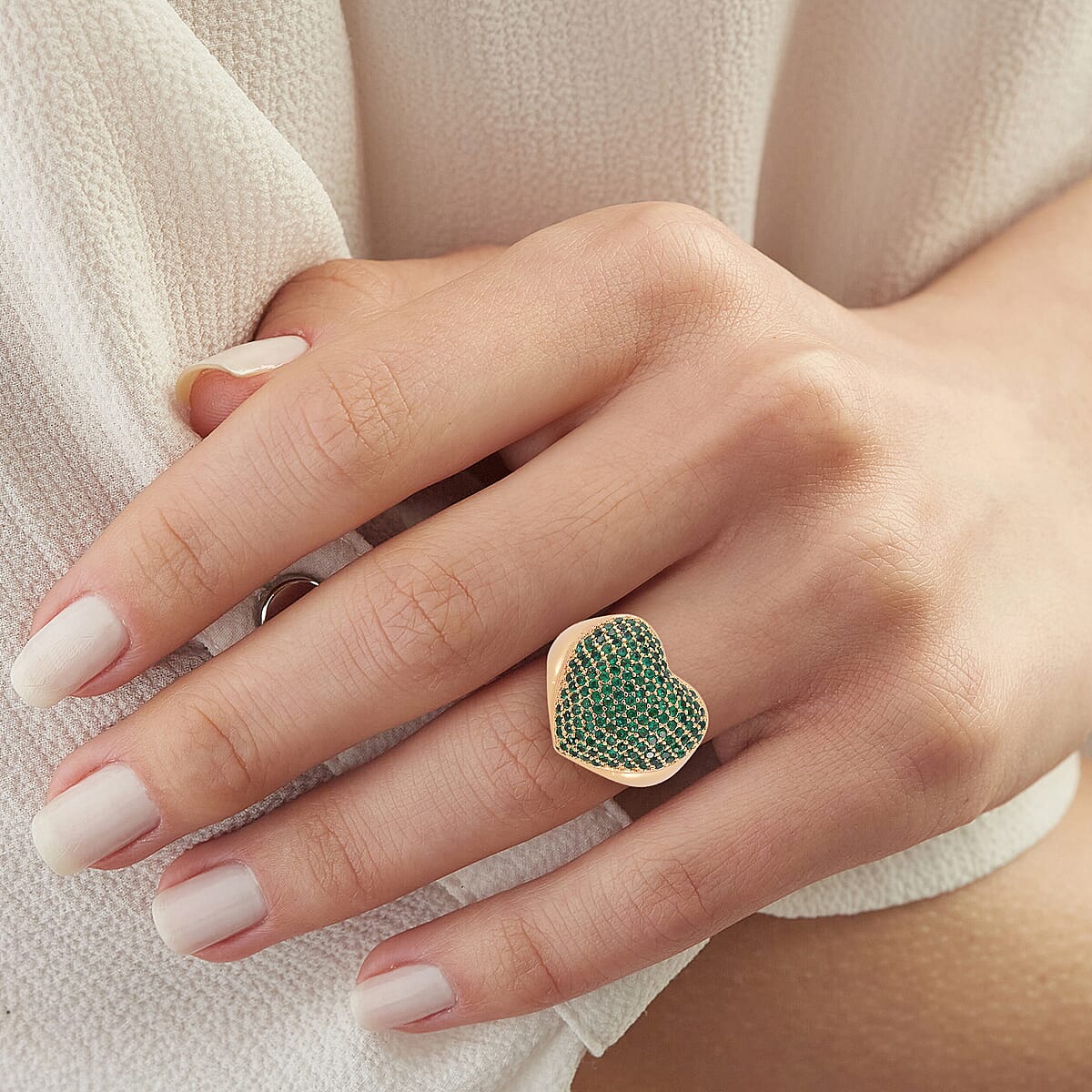 Simulated Green Diamond Heart Ring in Goldtone (Size 9.0) image number 2