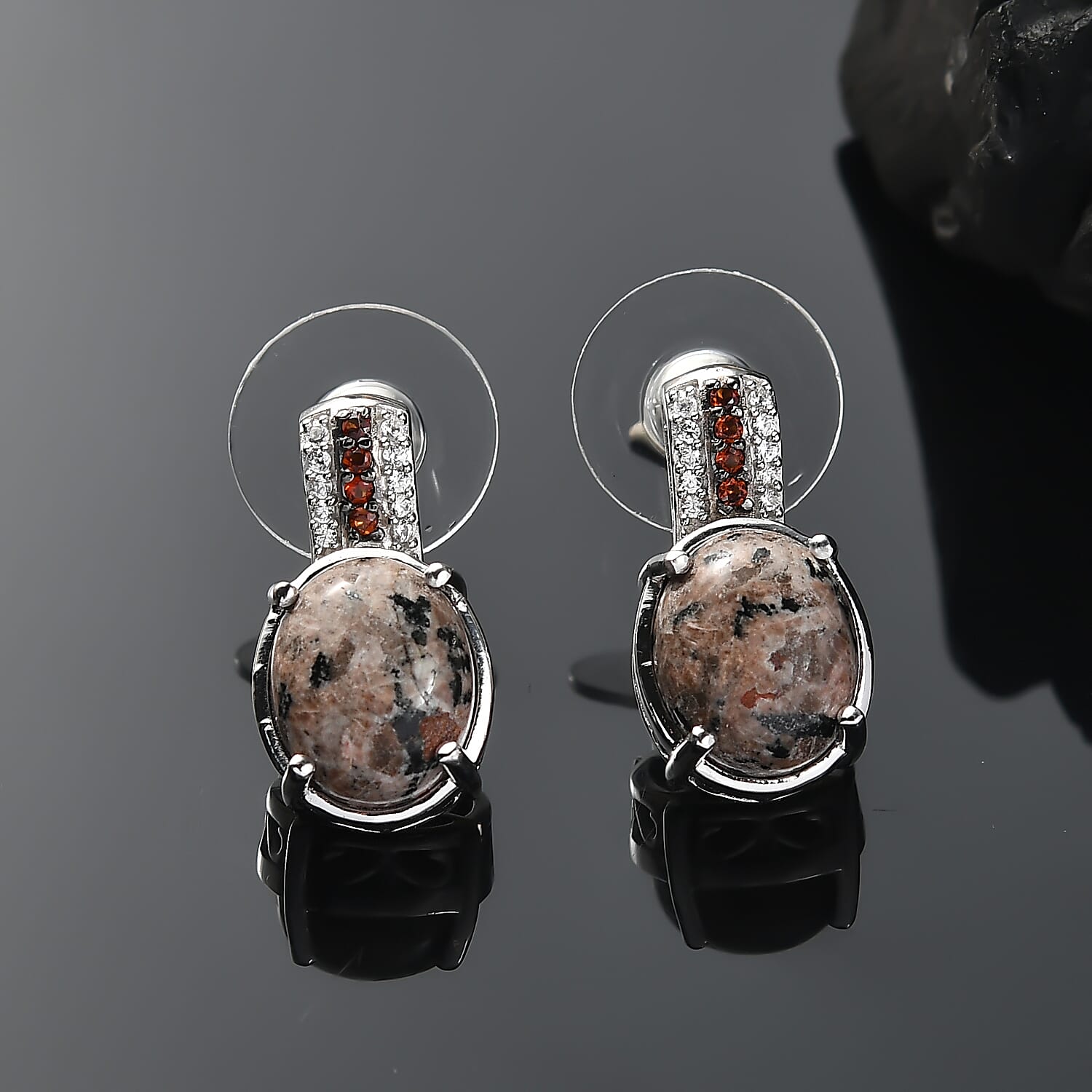 Default Title - Product card gallery slide 2 (10145999421723)