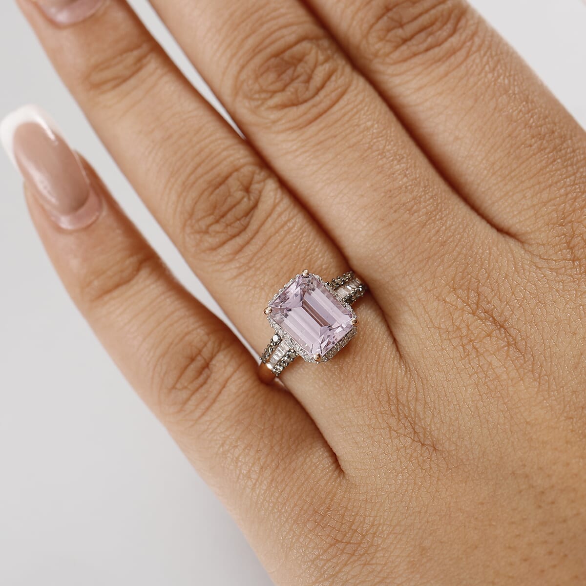 D'Joy Premium Martha Rocha Kunzite, Natural Champagne and White Diamond 4.90 ctw Twilight Blossom Ring in 18K Vermeil Rose Gold Over Sterling Silver (Size 6.0) image number 2