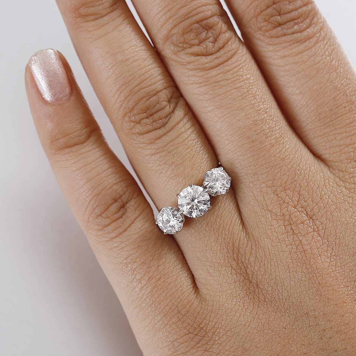 D'Joy Moissanite 2.90 ctw Ring in Rhodium Over Sterling Silver (Size 7.0) image number 2