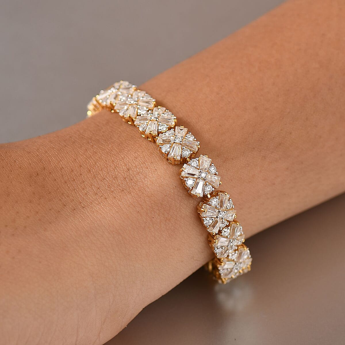 D'Joy Moissanite 17.25 ctw Snowflakes Bracelet in 18K Vermeil Yellow Gold Over Sterling Sil (7.25 In)  image number 2