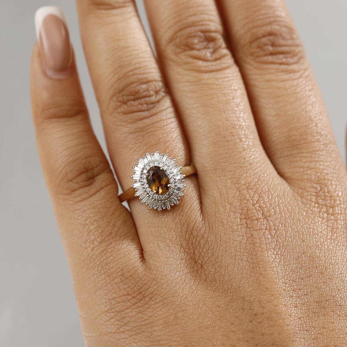 Luxoro 10K Yellow Gold Premium Golden Turkizite, White Diamond (I2) (0.43 cts) Sunburst Halo Ring (Size 6.0) 1.30 ctw image number 2