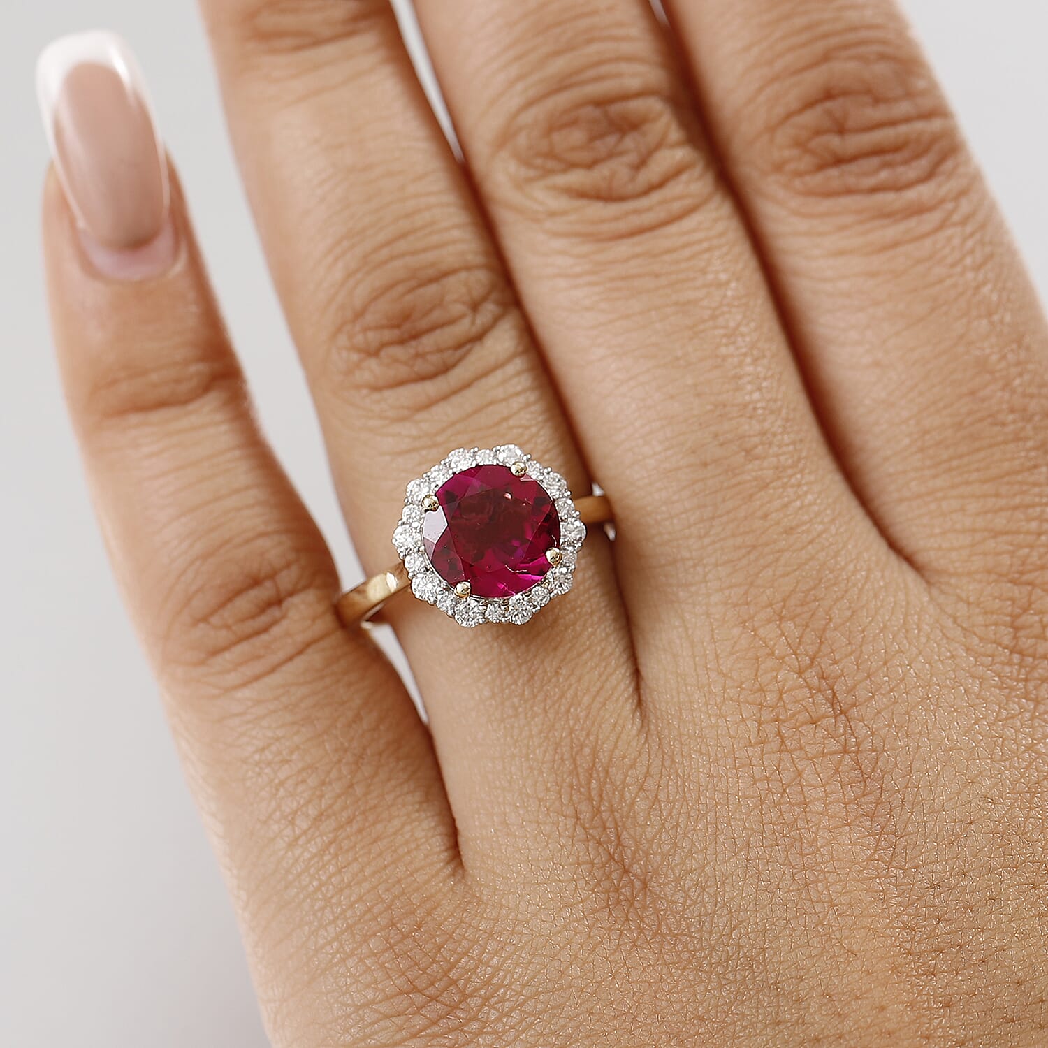 Certified & Appraised AAA Luxuriant Bixbite (LG) and E-F VS Lab Grown Diamond 3.67 ctw Ring in 10K Yellow Gold