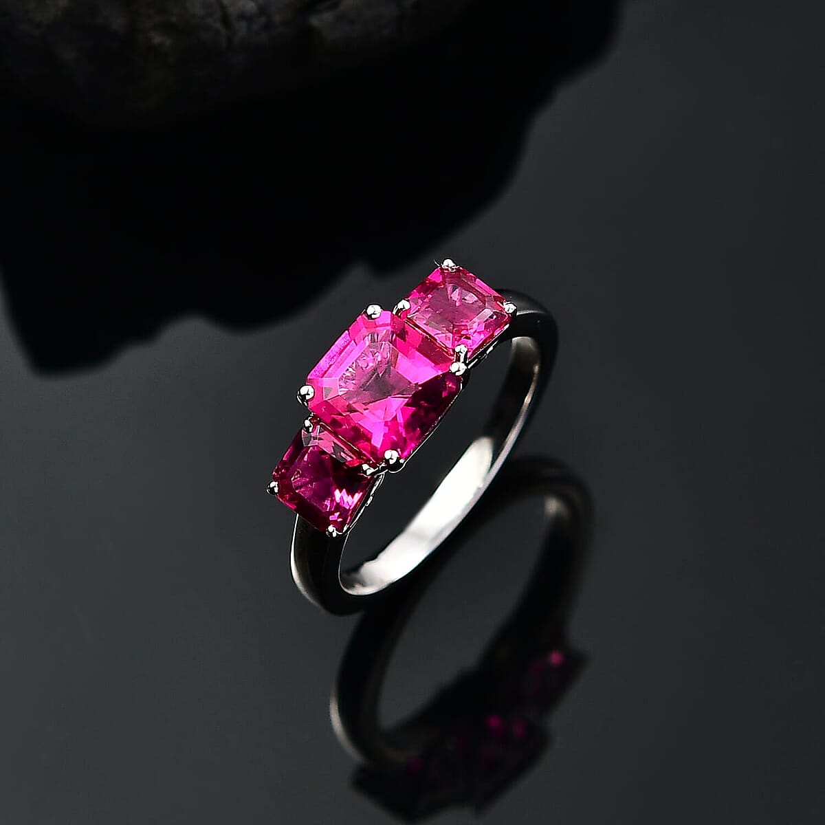 Certified & Appraised Asscher Cut AAA Luxuriant Bixbite (LG) 11.5) 2.60 ctw 3 Stone Ring in 10K White Gold (Size 6.0) image number 1