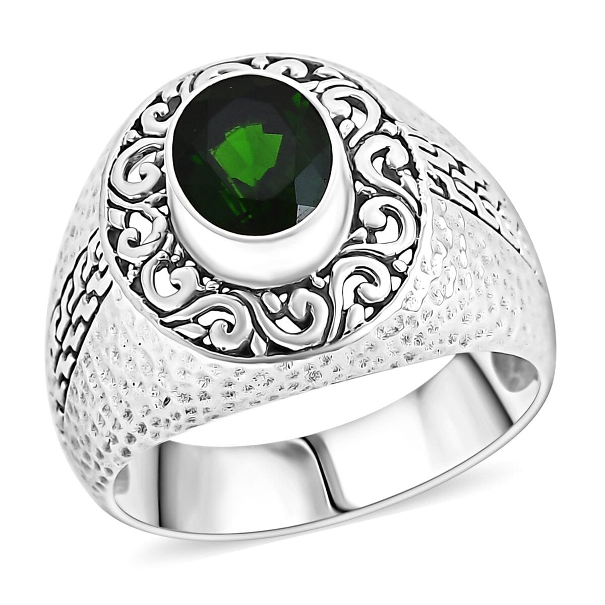 Bali Legacy Chrome Diopside 1.90 ctw Hammer with Tulang Naga Texture Ring in Sterling Silver (Size 5.0)  image number 0