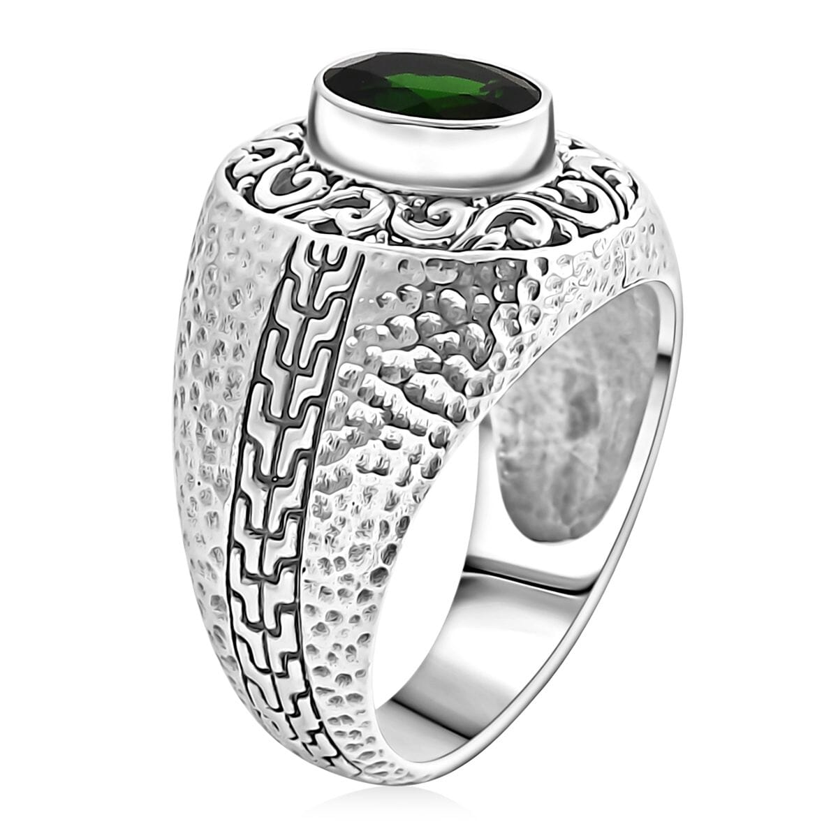 Bali Legacy Chrome Diopside 1.90 ctw Hammer with Tulang Naga Texture Ring in Sterling Silver (Size 6.0)  image number 3