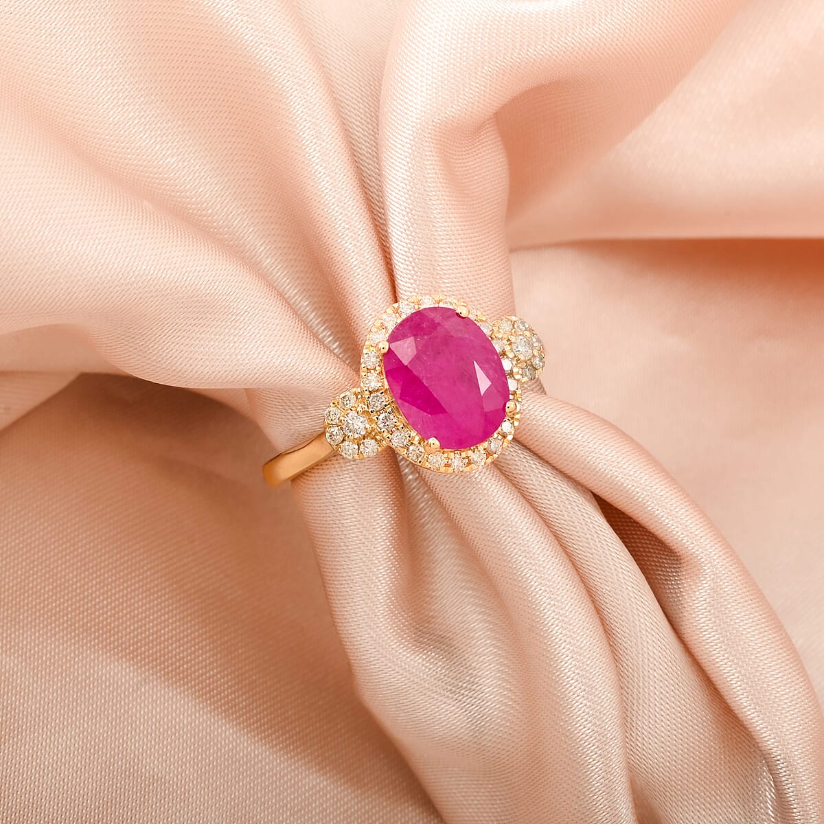 Certified & Appraised Luxoro 14K Yellow Gold AAA Mozambique Ruby, Diamond (I2) (0.28 cts) Ring (Size 6.5) 2.50 ctw image number 1