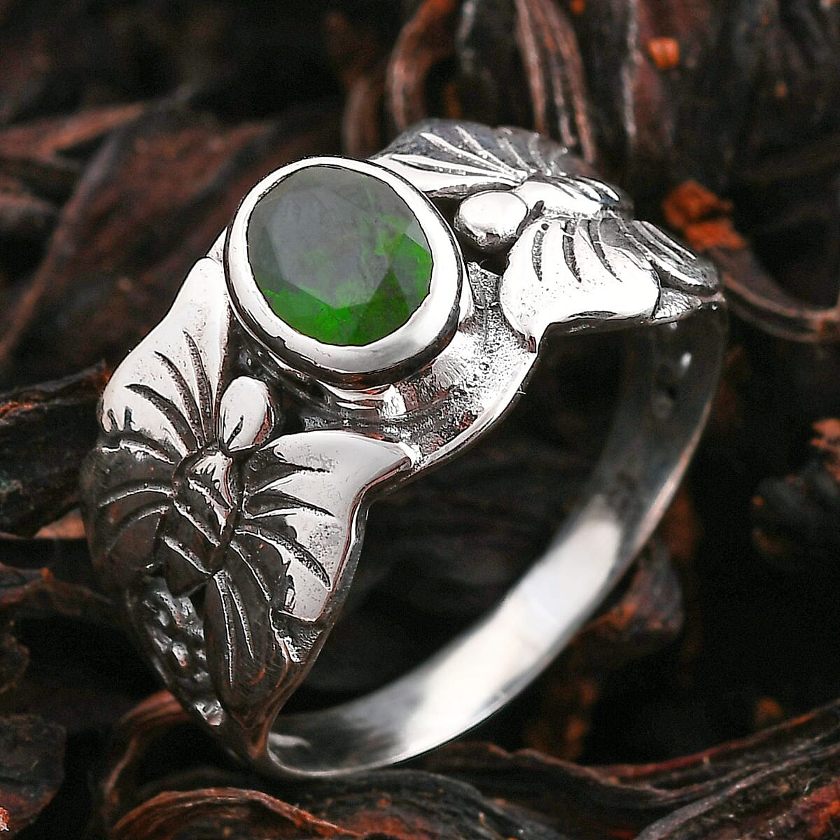 Bali Legacy Chrome Diopside 1.25 ctw Butterfly Ring in Sterling Silver (Size 5.0)  image number 1
