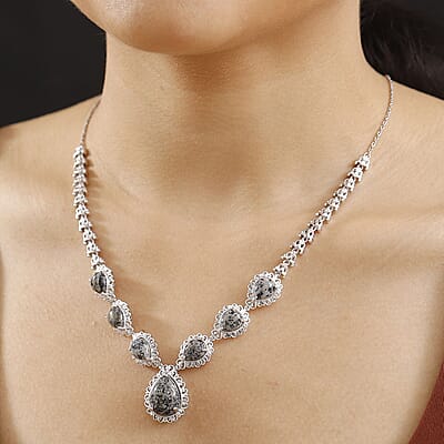 Karis Natural Yooperlite 23.80 ctw Midnight Majesty Necklace in Platinum Bond 18-20 Inches with Free UV Flash Light