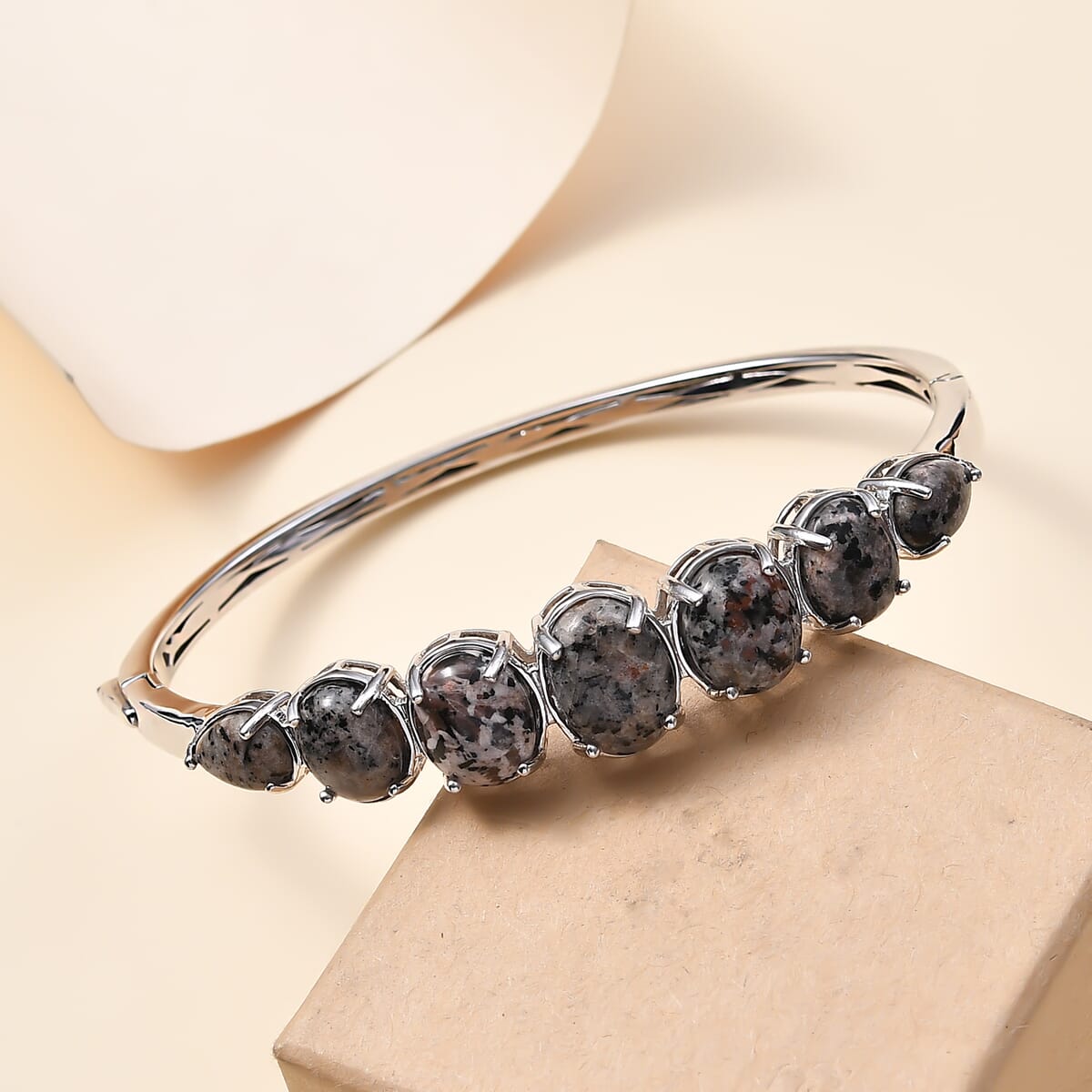 Karis Natural Yooperlite 27.80 ctw Bangle Bracelet in Platinum Bond (6.50 In) with Free UV Flash Light image number 1