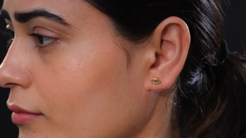 D'Joy Kanchanaburi Blue Sapphire 0.85 ctw Solitaire Stud Earrings in 18K Vermeil Yellow Gold Over Sterling Silver