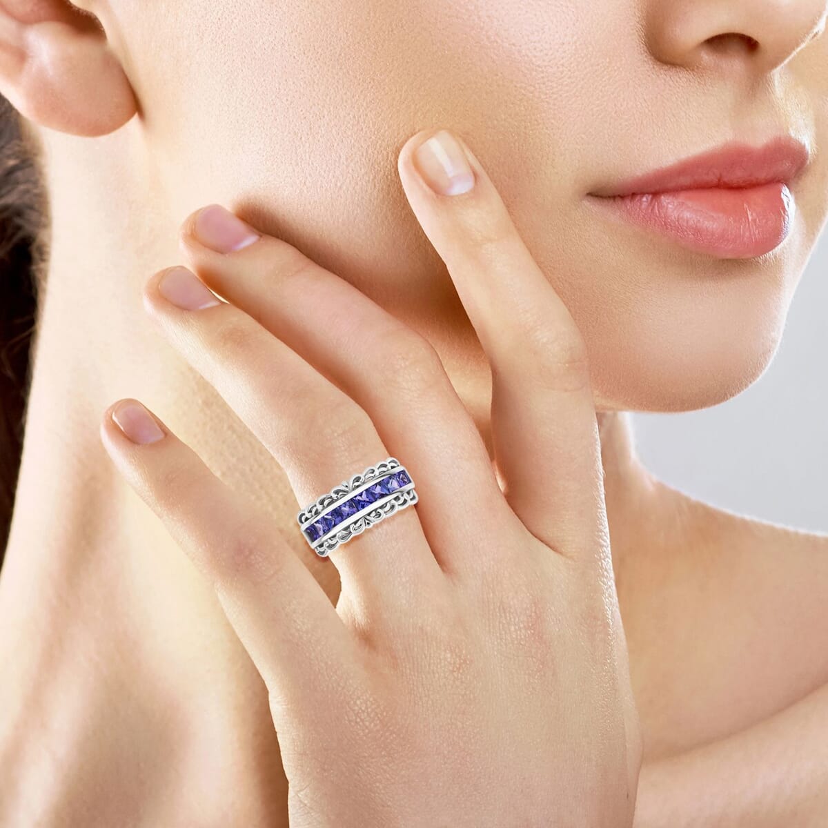 Tanzanite 1.20 ctw Regal Arc Ring in Rhodium Over Sterling Silver (Size 6.0) image number 2