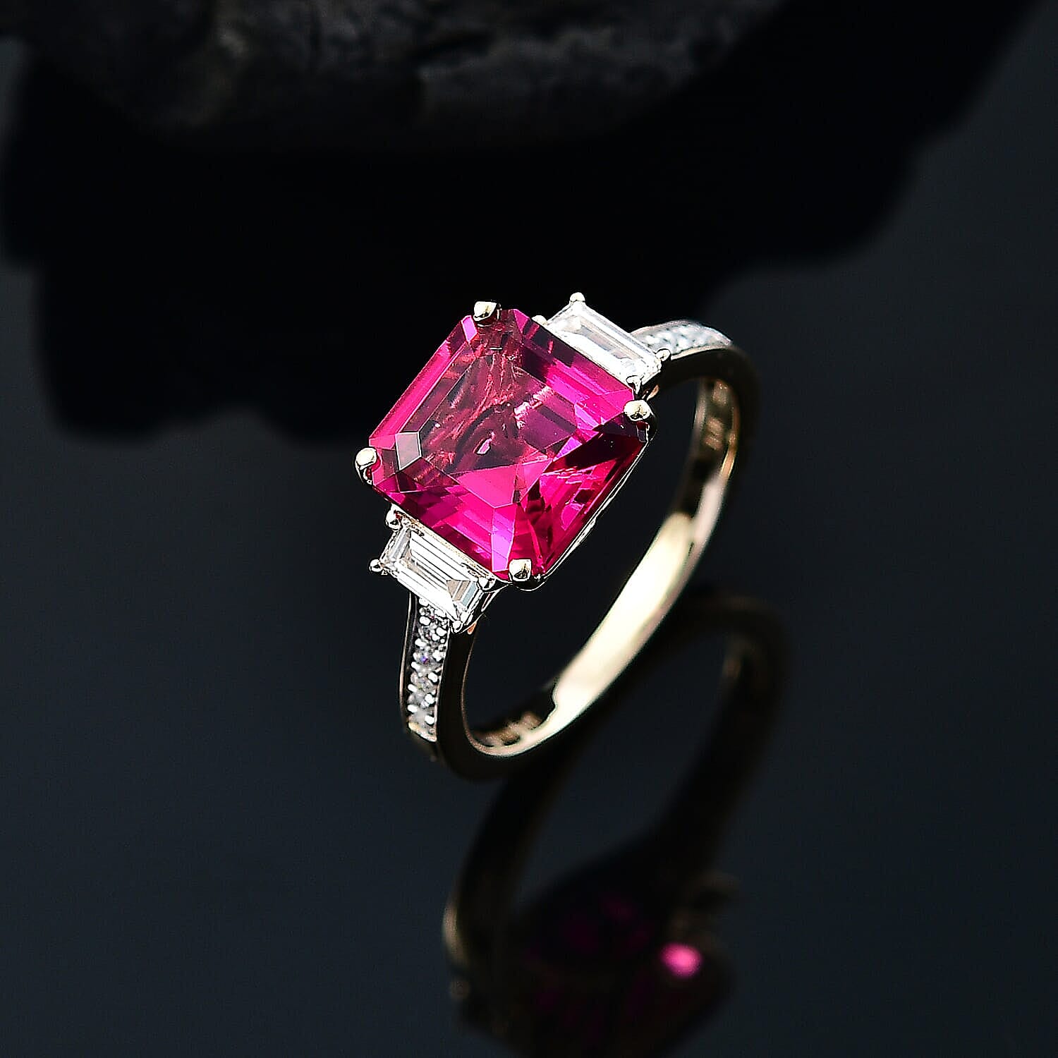 Certified & Appraised Asscher Cut AAA Luxuriant Lab Grown Bixbite , Lab Grown Diamond Ring in 10K Yellow Gold 4.59 ctw (Size 10.0)