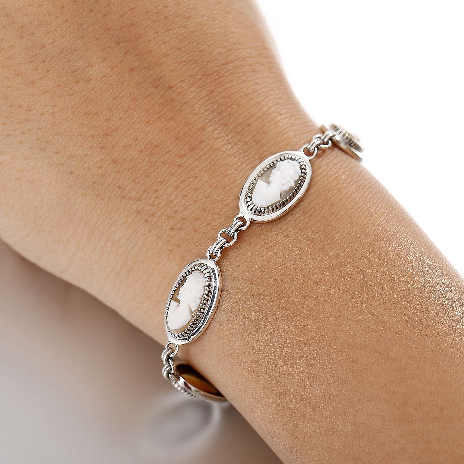 Default Title - Product card gallery slide 3 (10146005516571)