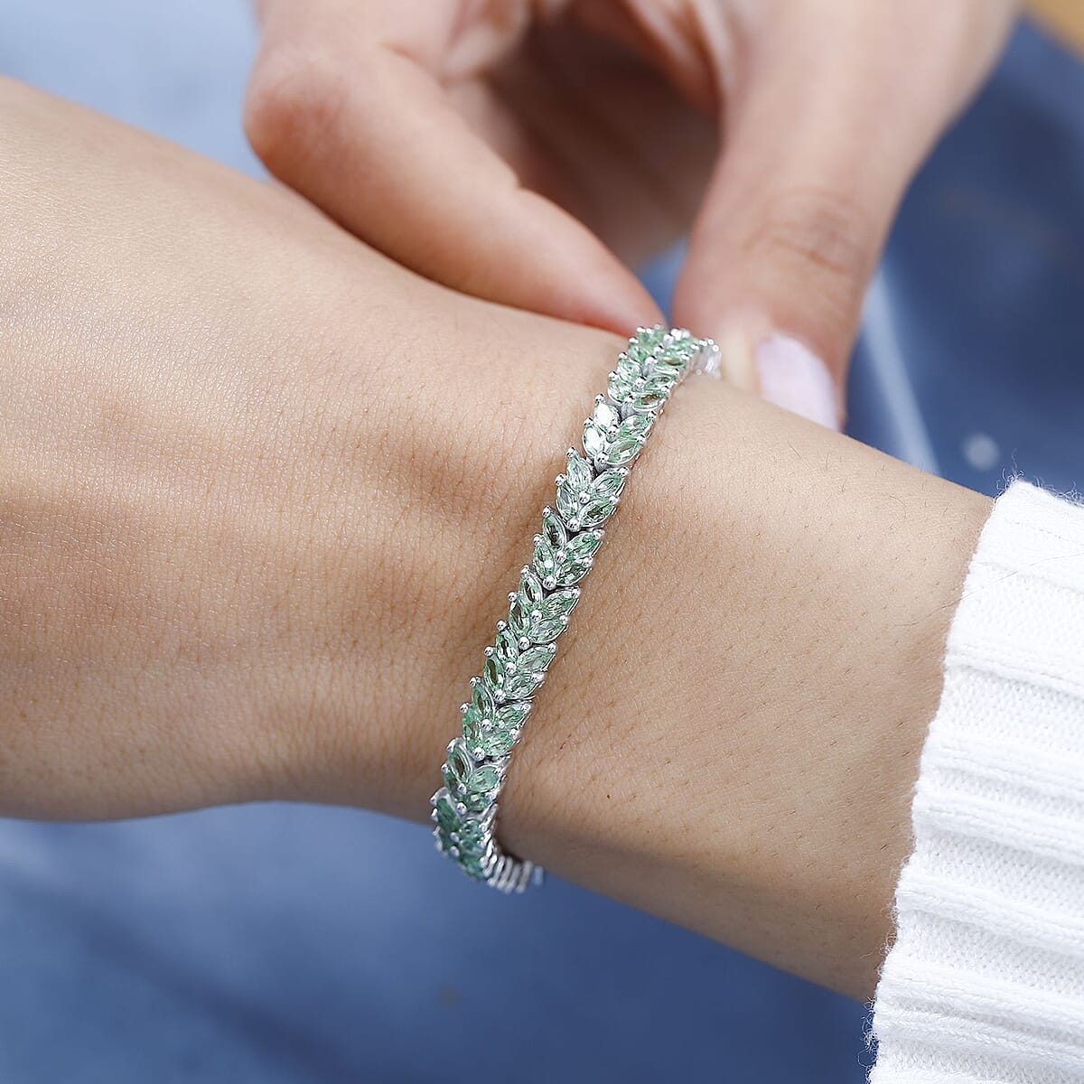 Tsavorite Garnet 10.20 ctw Bracelet in Rhodium Over Sterling Silver (7.25 In) image number 1