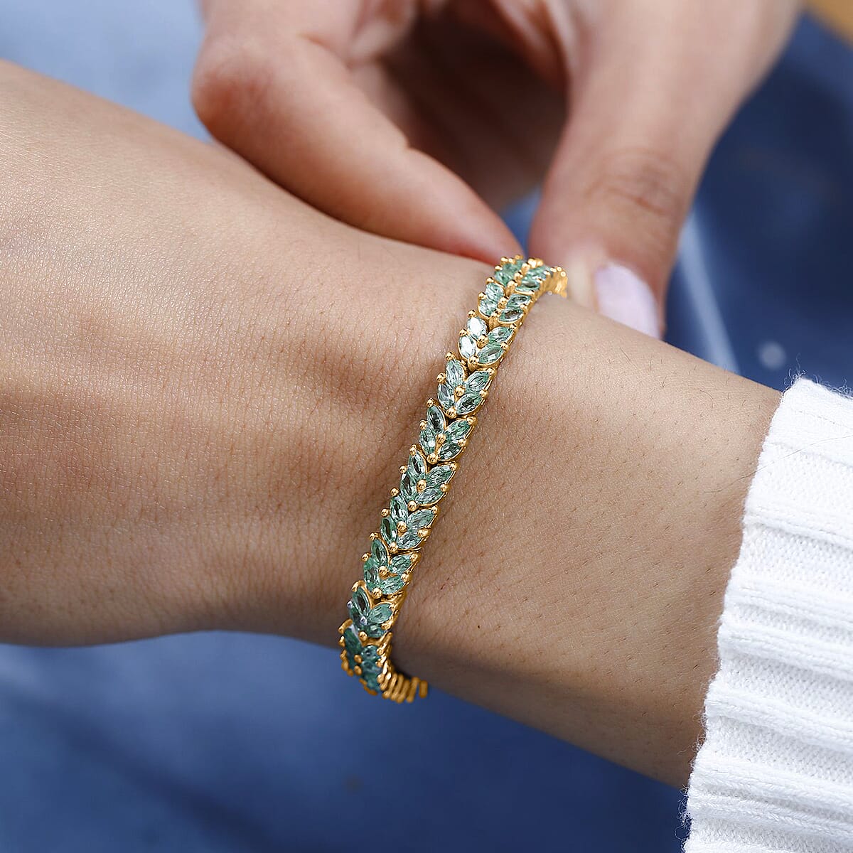 Tsavorite Garnet 10.20 ctw Bracelet in 18K Vermeil Yellow Gold Over Sterling Silver (7.25 In) image number 1