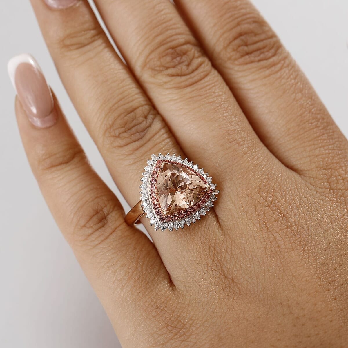 Luxoro AAA Mangoro Morganite, Padparadscha Sapphire (BT) 10.5) and G-H I2 Diamond 6.00 ctw Ring in 14K Rose Gold (Size 9.0) image number 2