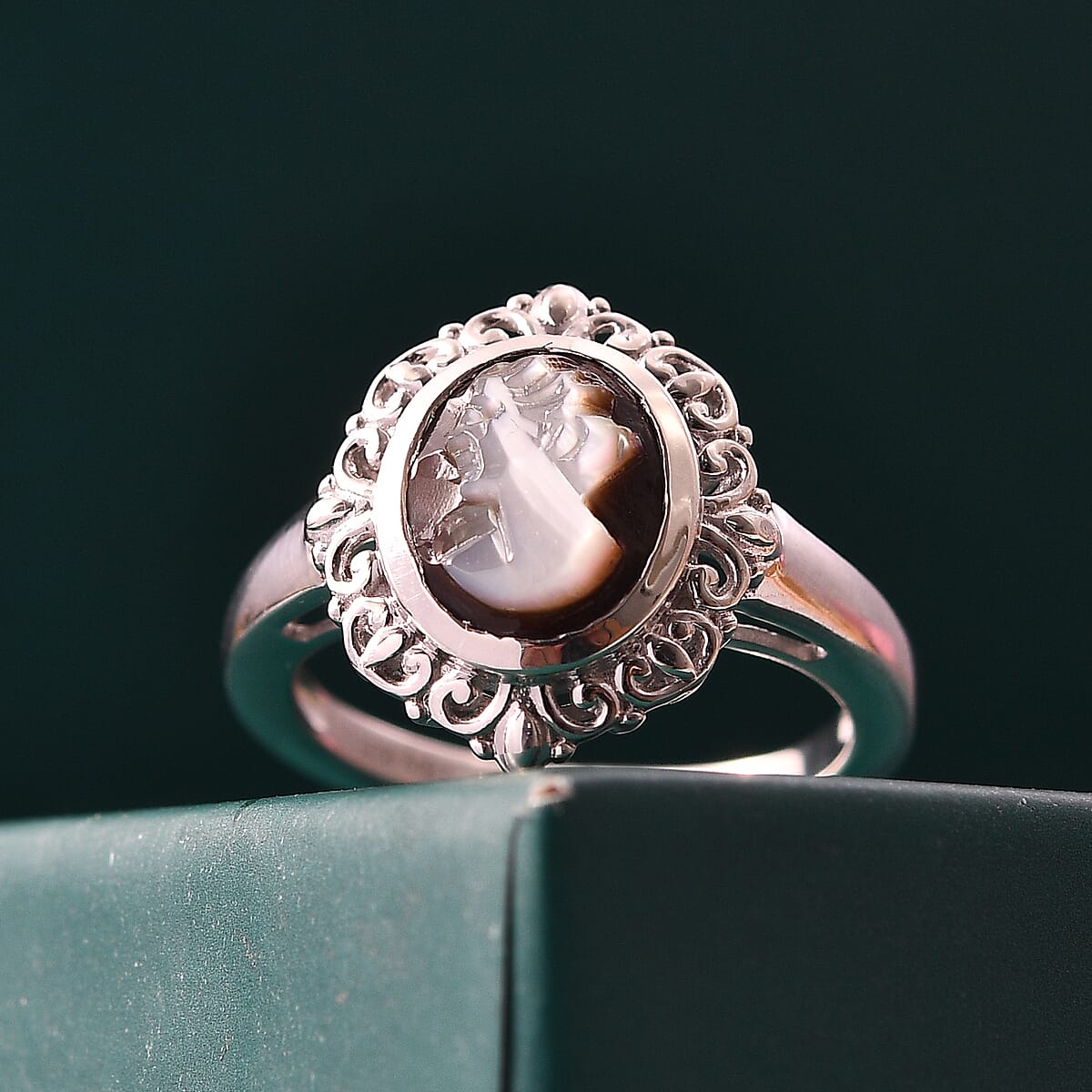D'Joy Natural Italian Conch Cameo 1.50 ctw Timeless Love Ring in Rhodium Over Sterling Silver (Size 5.0) image number 1
