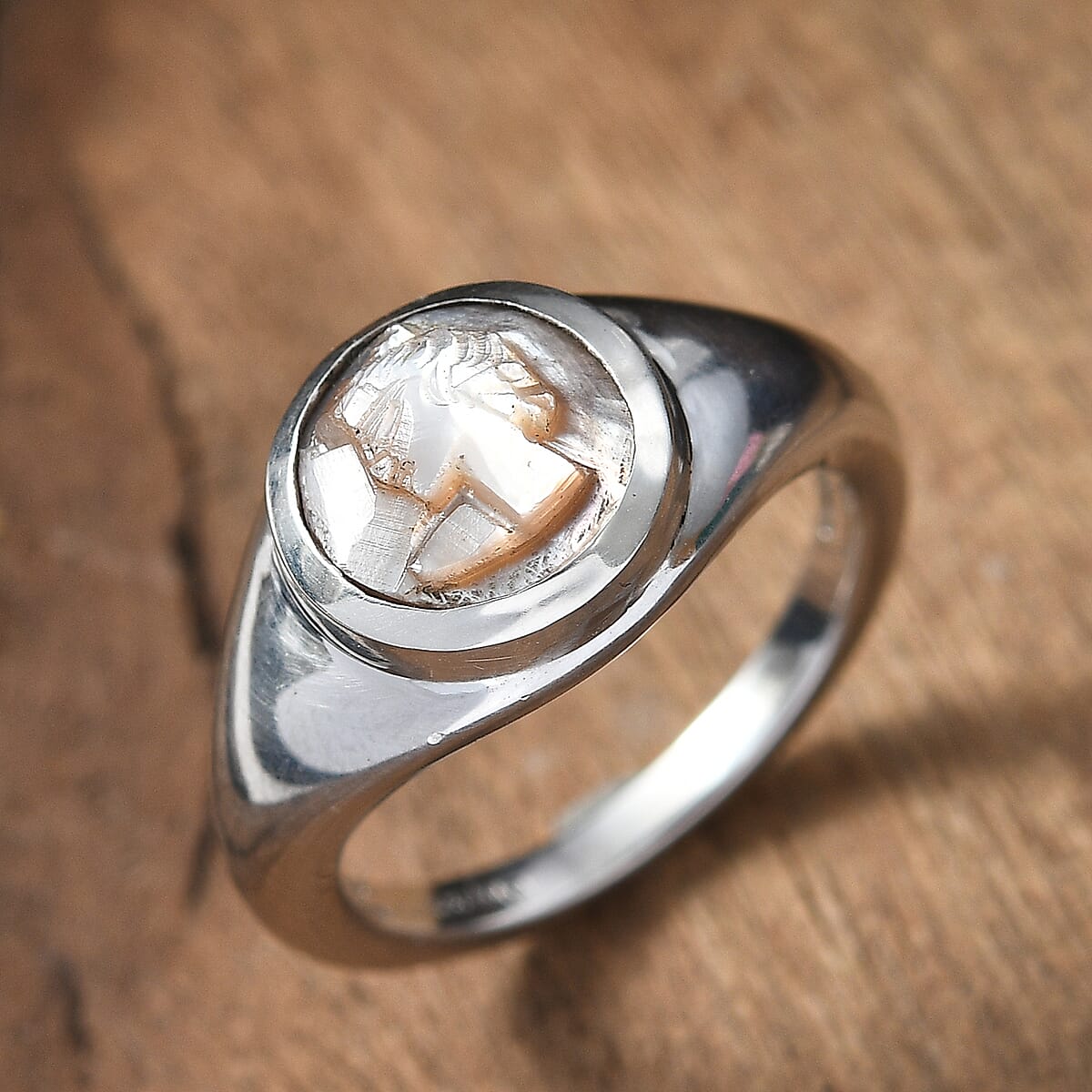 D'Joy Natural Italian Conch Cameo 1.80 ctw Mens Ring in Rhodium Over Sterling Silver (Size 12.0) image number 1