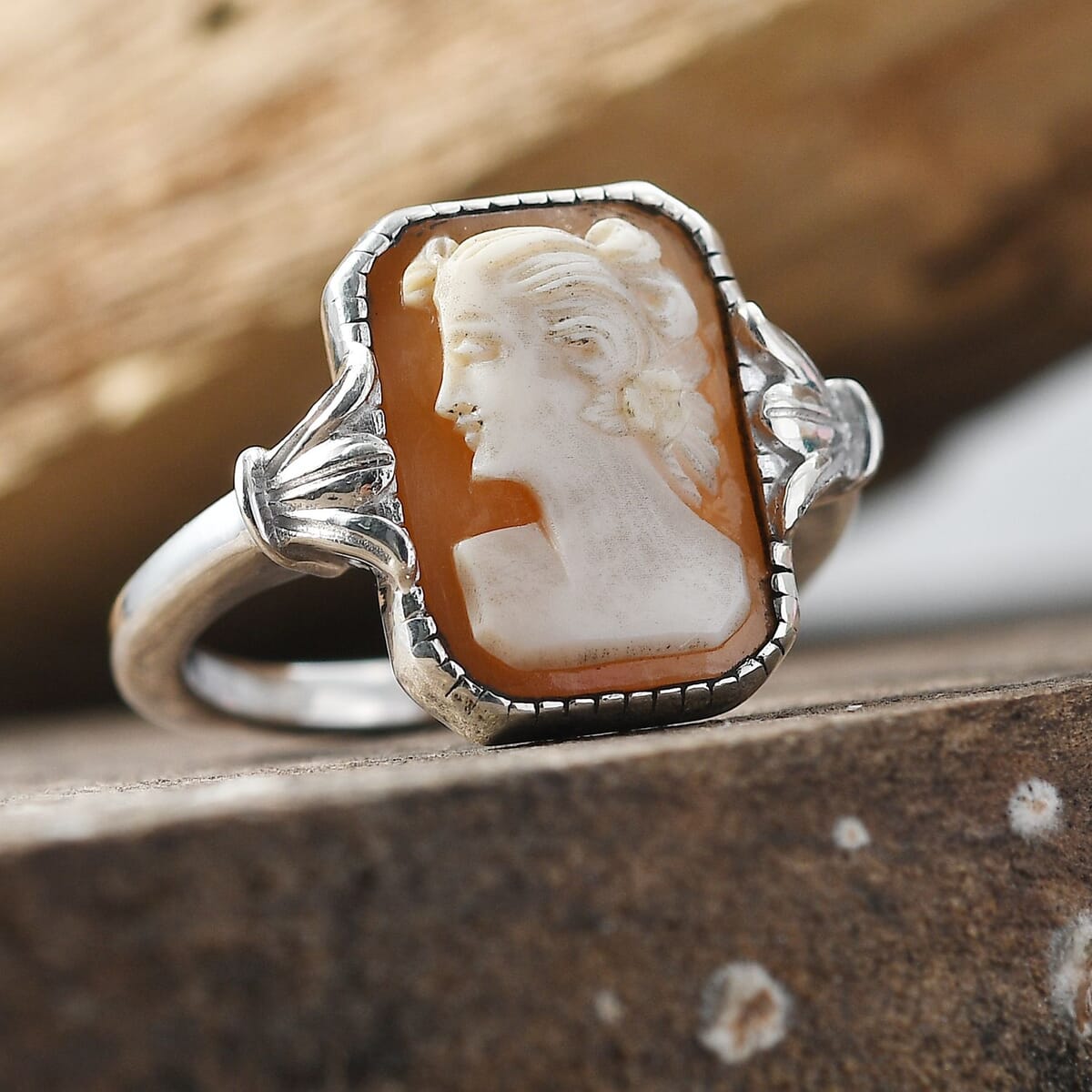 D'Joy Natural Italian Conch Cameo 3.00 ctw Classical Elegance Ring in Rhodium Over Sterling Silver (Size 6.0) image number 1