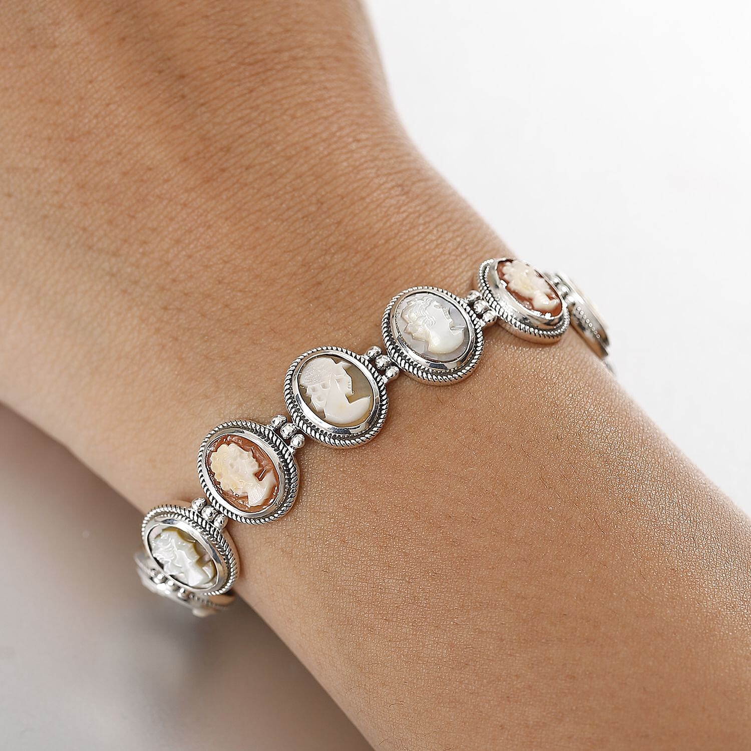 Default Title - Product card gallery slide 3 (10146037367067)