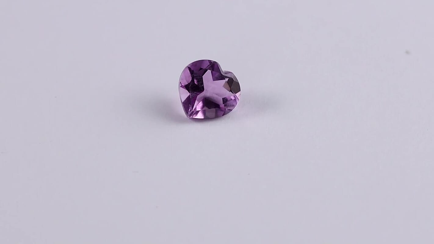 Bolivian Amethyst (Hrt 7 mm) 0.86 ctw Loose Gemstone