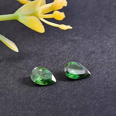 Simulated Green Diamond Set of 2 (Pear 6x4 mm) 0.47 ctw Loose Gemstone