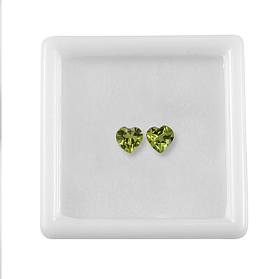 Set of 2 Peridot (Hrt 5 mm) 0.90 ctw Loose Gemstone