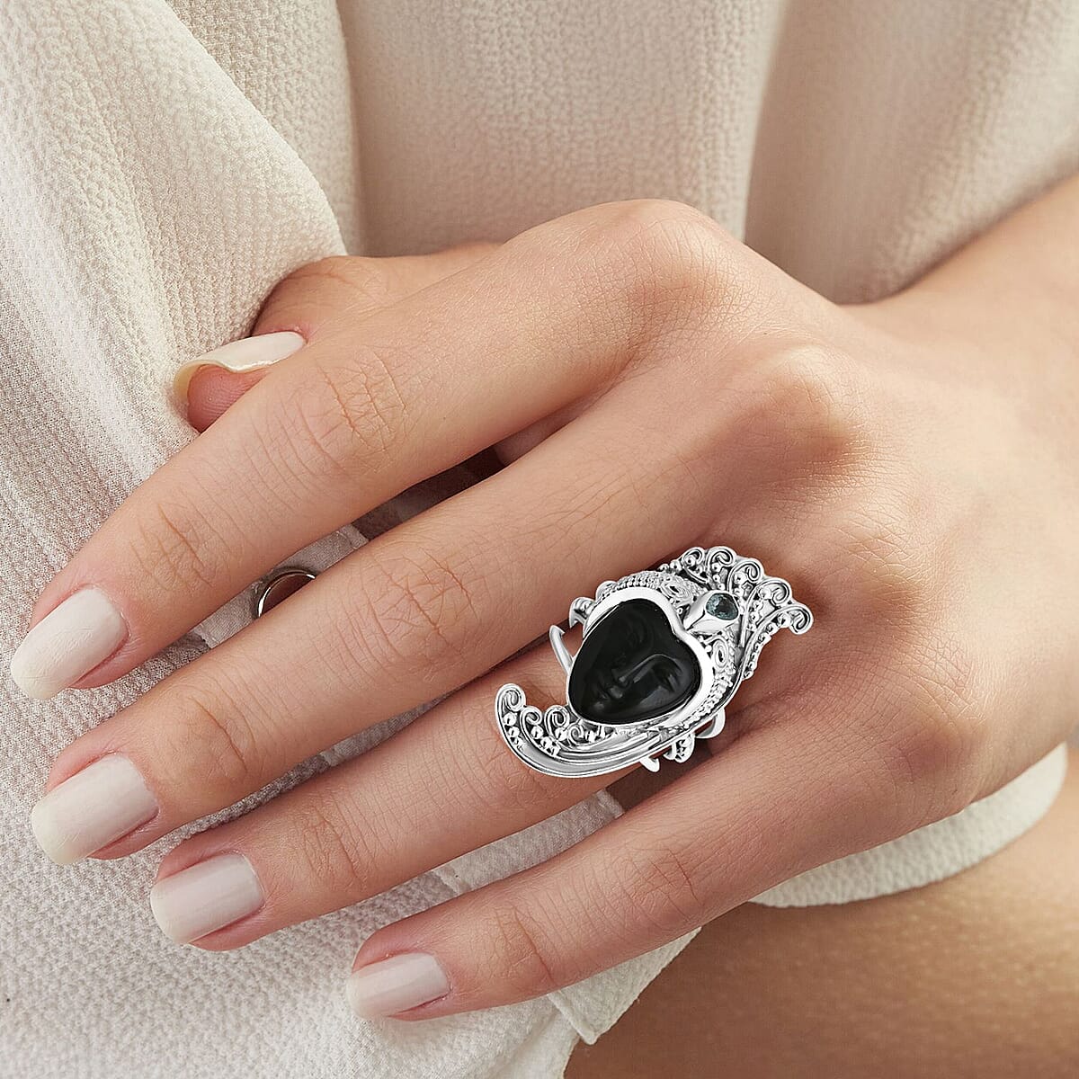 Sajen Silver Rainbow Obsidian Carved and Apatite 7.70 ctw Ring in Sterling Silver (Size 7.0) image number 2