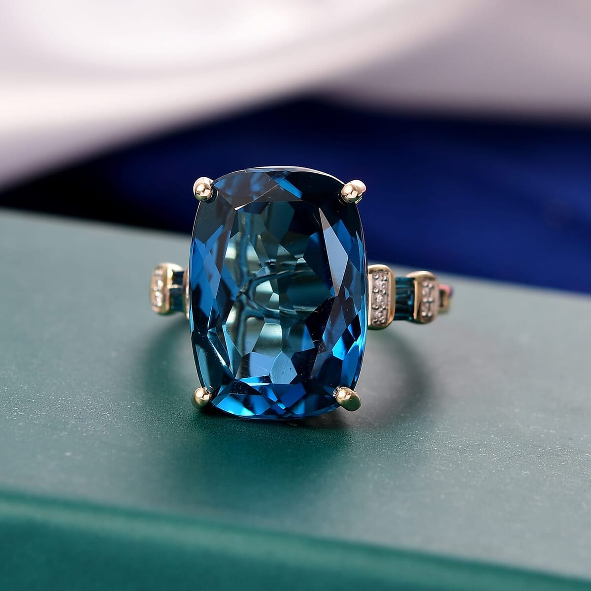Luxoro Premium London Blue Topaz and Venice Blue and White Diamond I2 16.80 ctw Ocean Wave Ring in 10K Yellow Gold (Size 10.0) image number 1