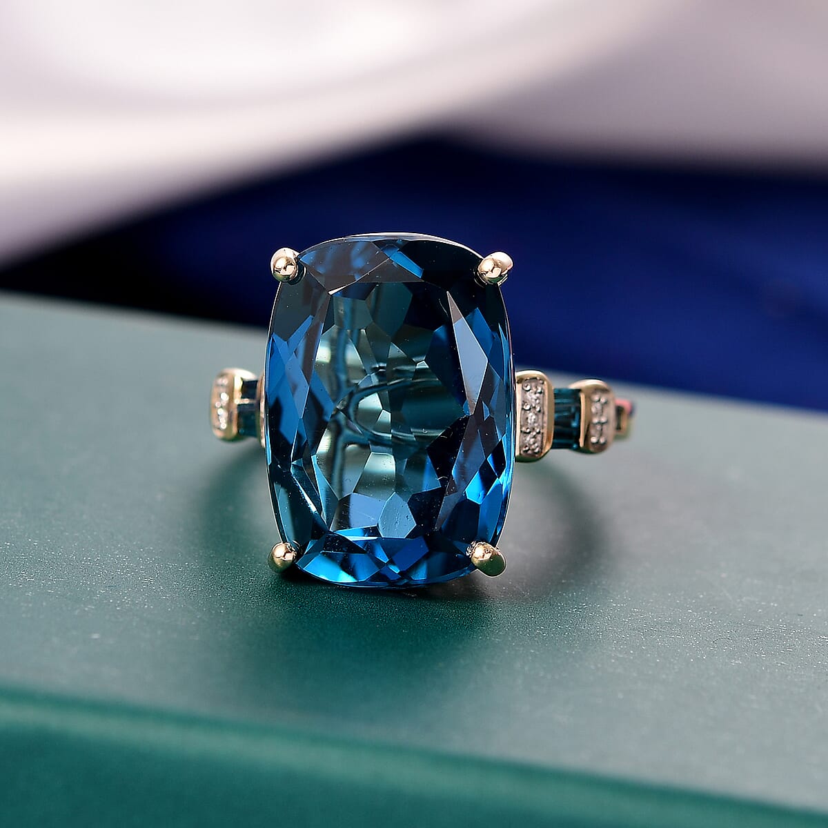 Luxoro Premium London Blue Topaz and Venice Blue and White Diamond I2 16.80 ctw Ocean Wave Ring in 10K Yellow Gold (Size 9.0) image number 1