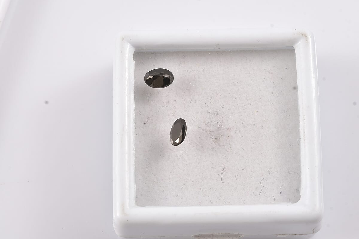 Set of 2 Elite Shungite (Oval 6x4 mm) 0.48 ctw Loose Gemstone image number 2