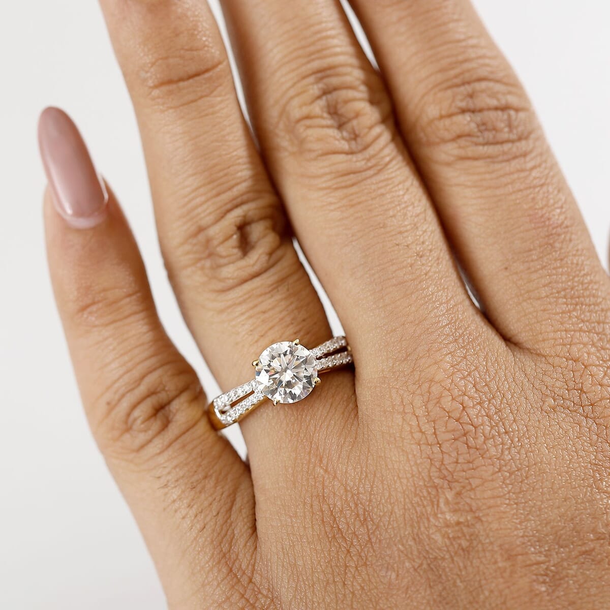 D'Joy Moissanite 2.20 ctw Bow Ring in 18K Vermeil Yellow Gold Over Sterling Silver (Size 5.0) image number 2